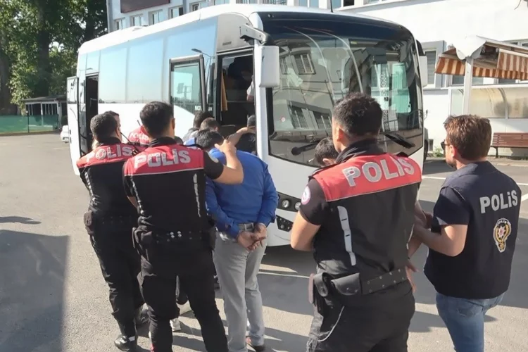 Bursa’da fuhuş operasyonunda gözaltına alınan 10 kişi adliyeye sevk edildi