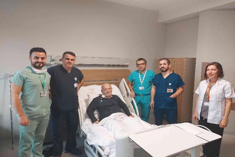 Bursa’da hasta, bilinci açık bypass edildi