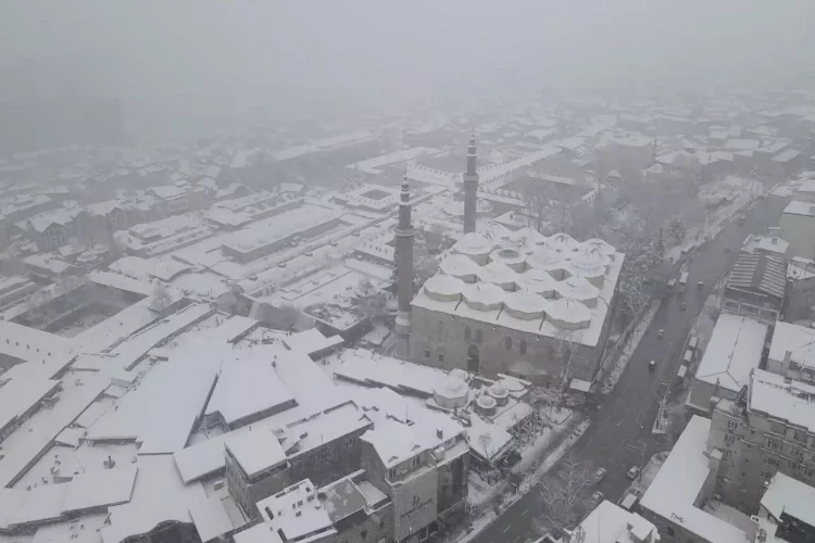 Bursa’daki yoğun kar yağışı