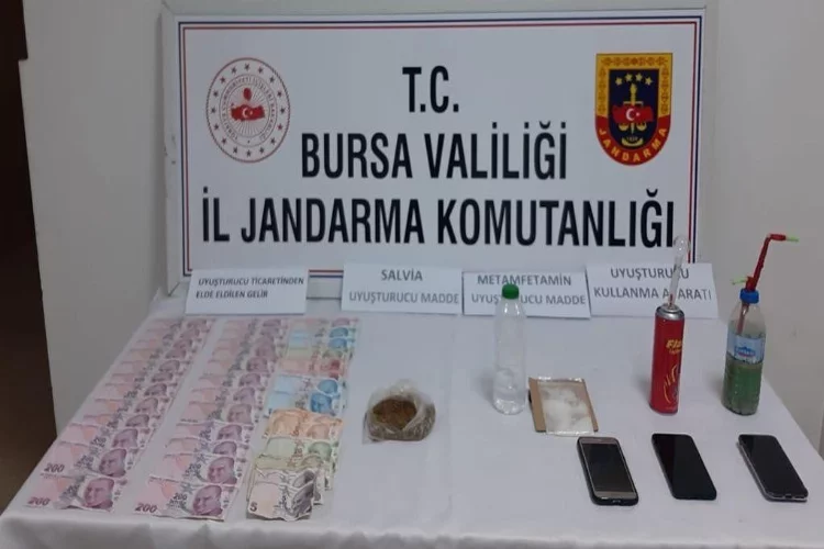 Bursa’da uyuşturucu operasyonu; 3 gözaltı