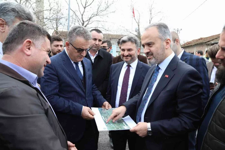 Bursa’nın 418 dönümlük yeni mezarlığına sıcak asfalt