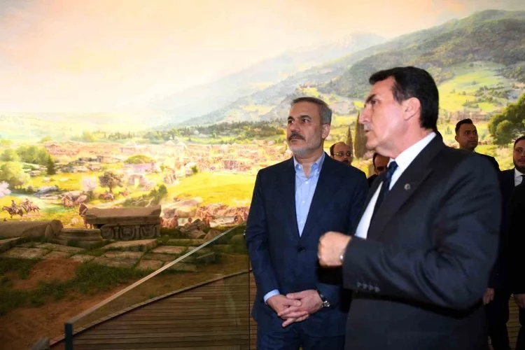 Dışişleri Bakanı Hakan Fidan Panorama 1326’yı gezdi