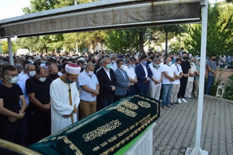 Genç yaşta hayatını kaybeden Yenişehir Belediye meclis üyesi son yolculuğuna uğurlandı
