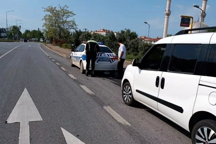 Hız sınırını aşan sürücülere 81 bin lira ceza kesildi
