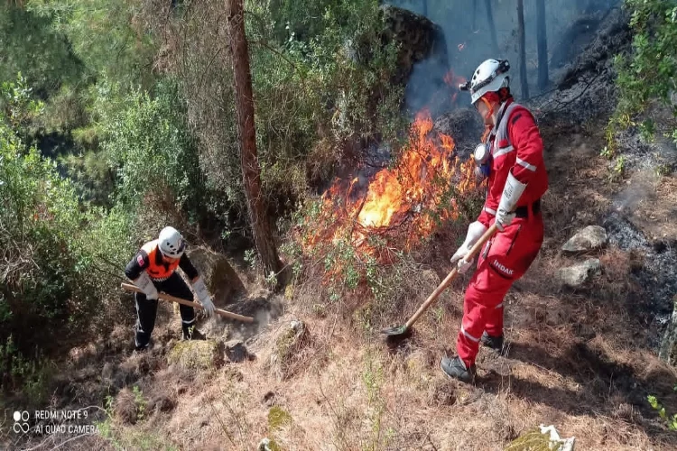 İnegöl Belediyesi İNDAK ekibi yangın bölgesinde