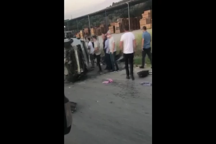 İstanbul-İzmir Otoban çıkışında feci kaza: 3 yaralı