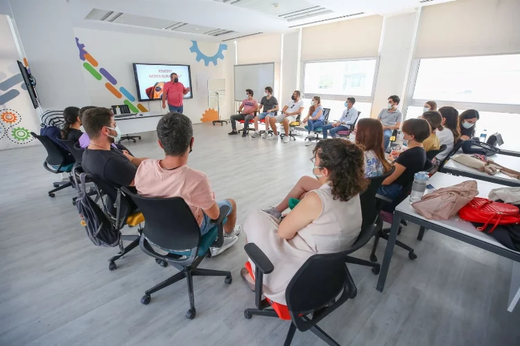 Nilüfer’de gençlere dijital katılım eğitimi
