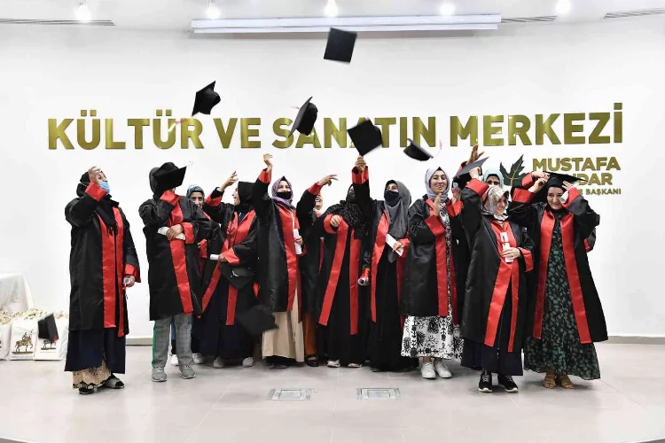 Osmangazi’de mezuniyet sevinci