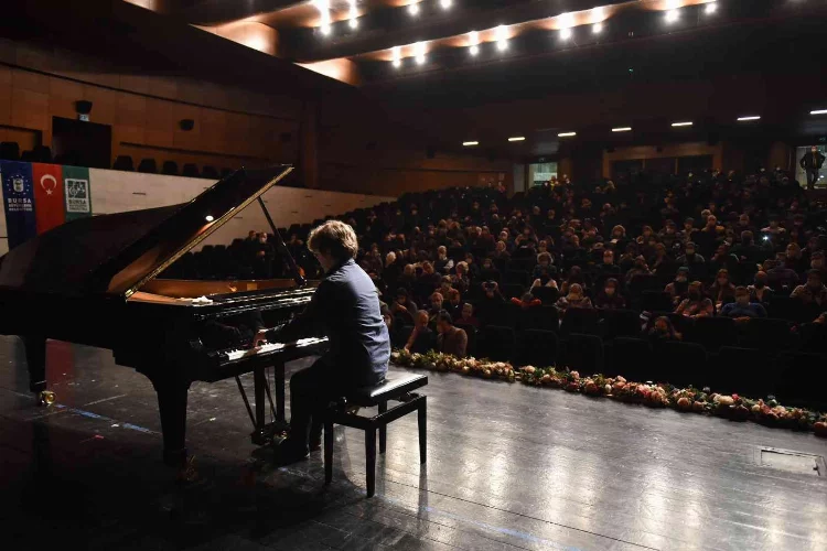 Piyanonun yıldızları Bursa’da parlıyor
