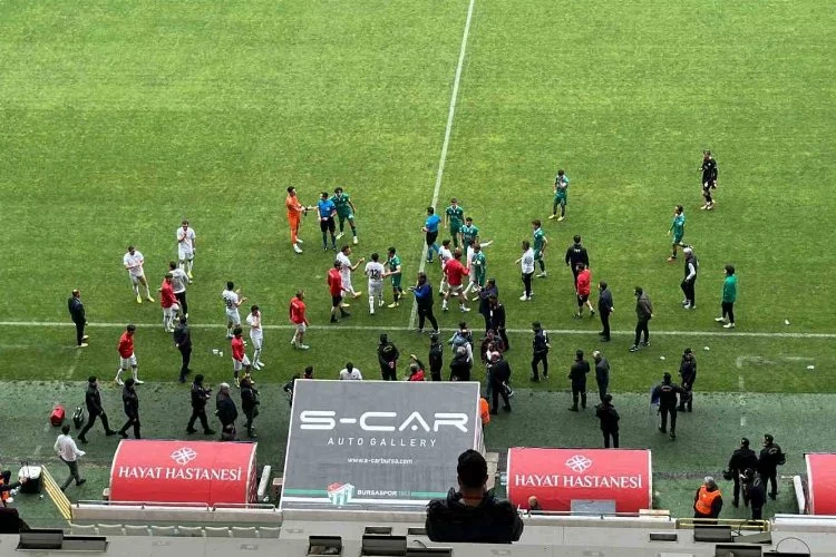 Vanspor FK, Bursaspor maçında sahadan çekildi